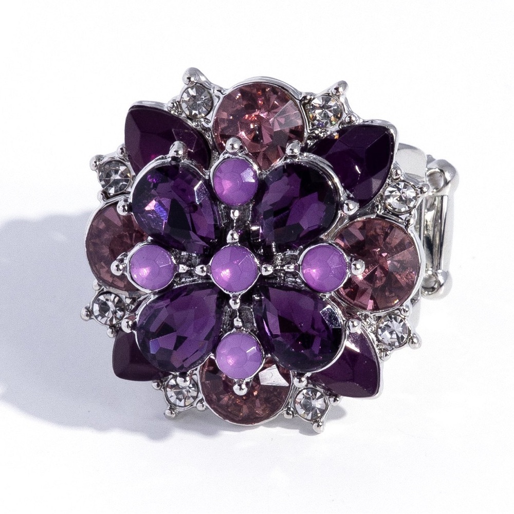 NWT Purple/White Floral Ring - Picture 3 of 5